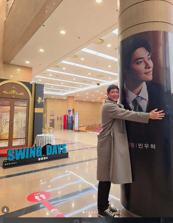 한국 야구선수 황재균, 18kg 감량 후 ‘일루황’으로 유튜브 방송 시작 18㎏ 뺀 황재균 이번엔 유튜버 변신…‘일루황으로 방송인 2막 본격화.png
