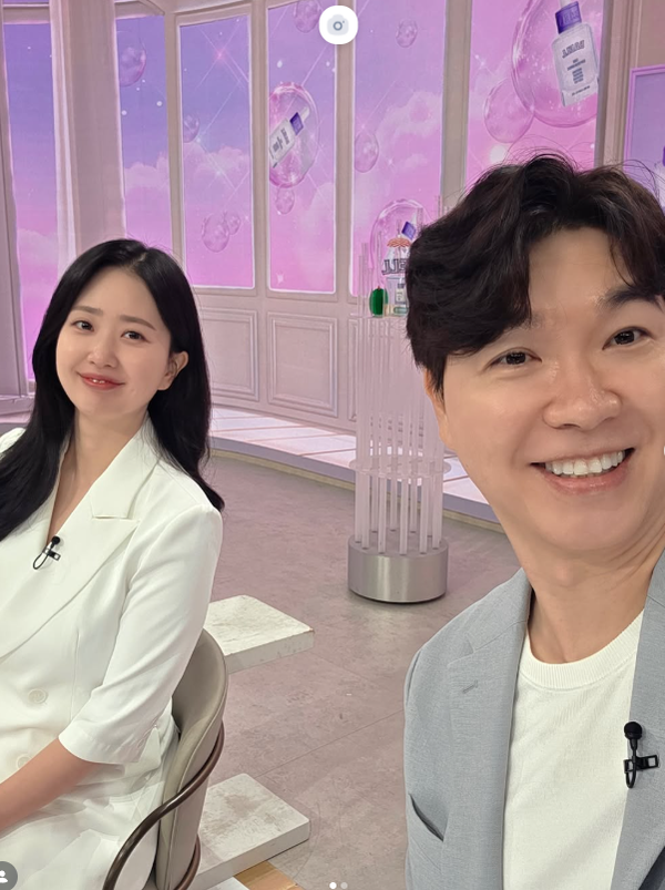 Artista sul-coreano Park Soo-hong se desculpa por atraso de 51 minutos em voo para Guam operado pela Korean Air 박수홍 ‘괌행 항공기 지연 사과…대한항공 특혜 아닌 정상 절차 51분 지연.png